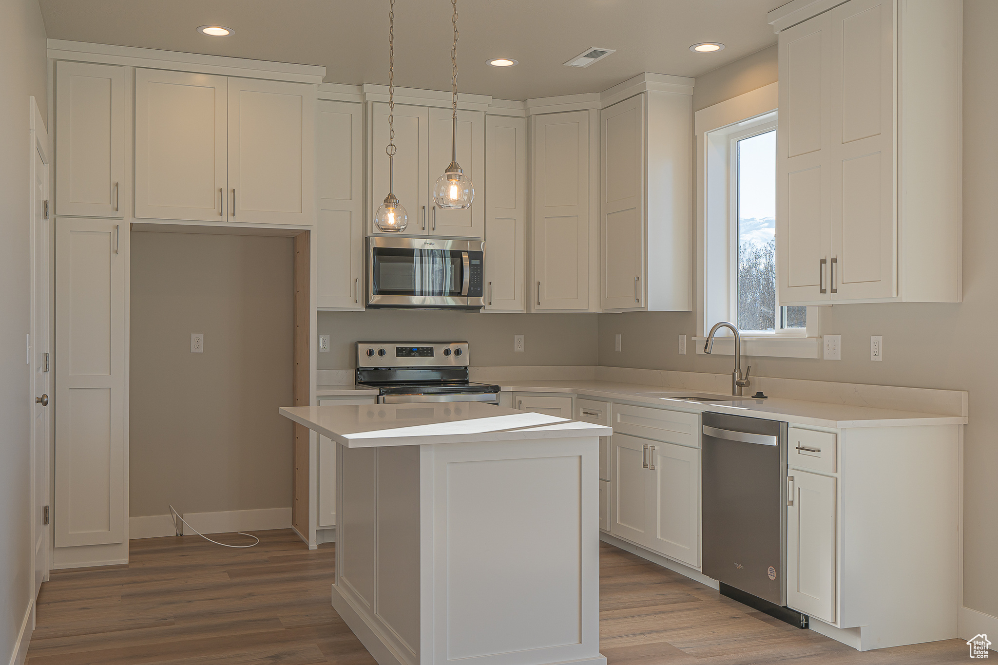 FIREFLY ESTATES - Residential