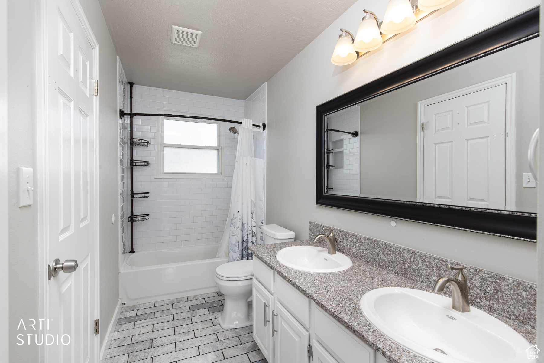 BERKSHIRE WEST PLAT - Residential