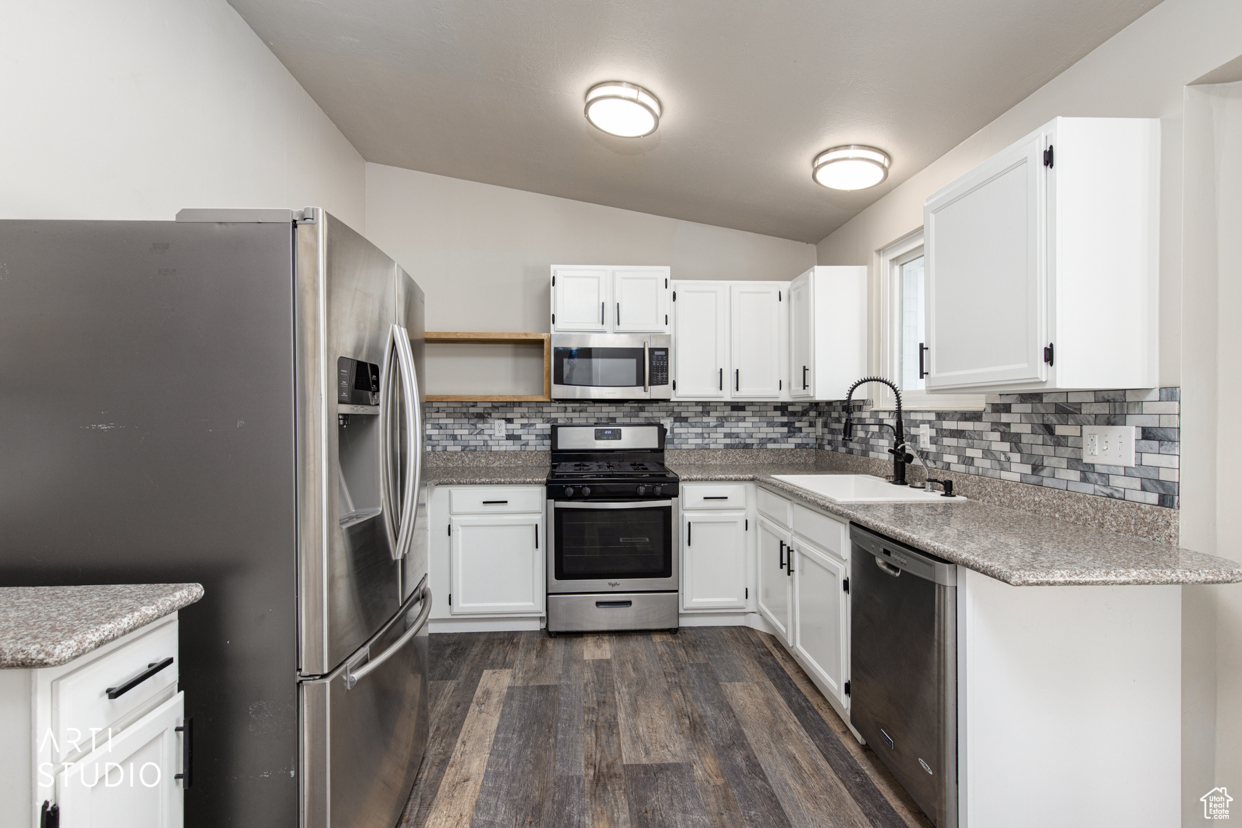 BERKSHIRE WEST PLAT - Residential