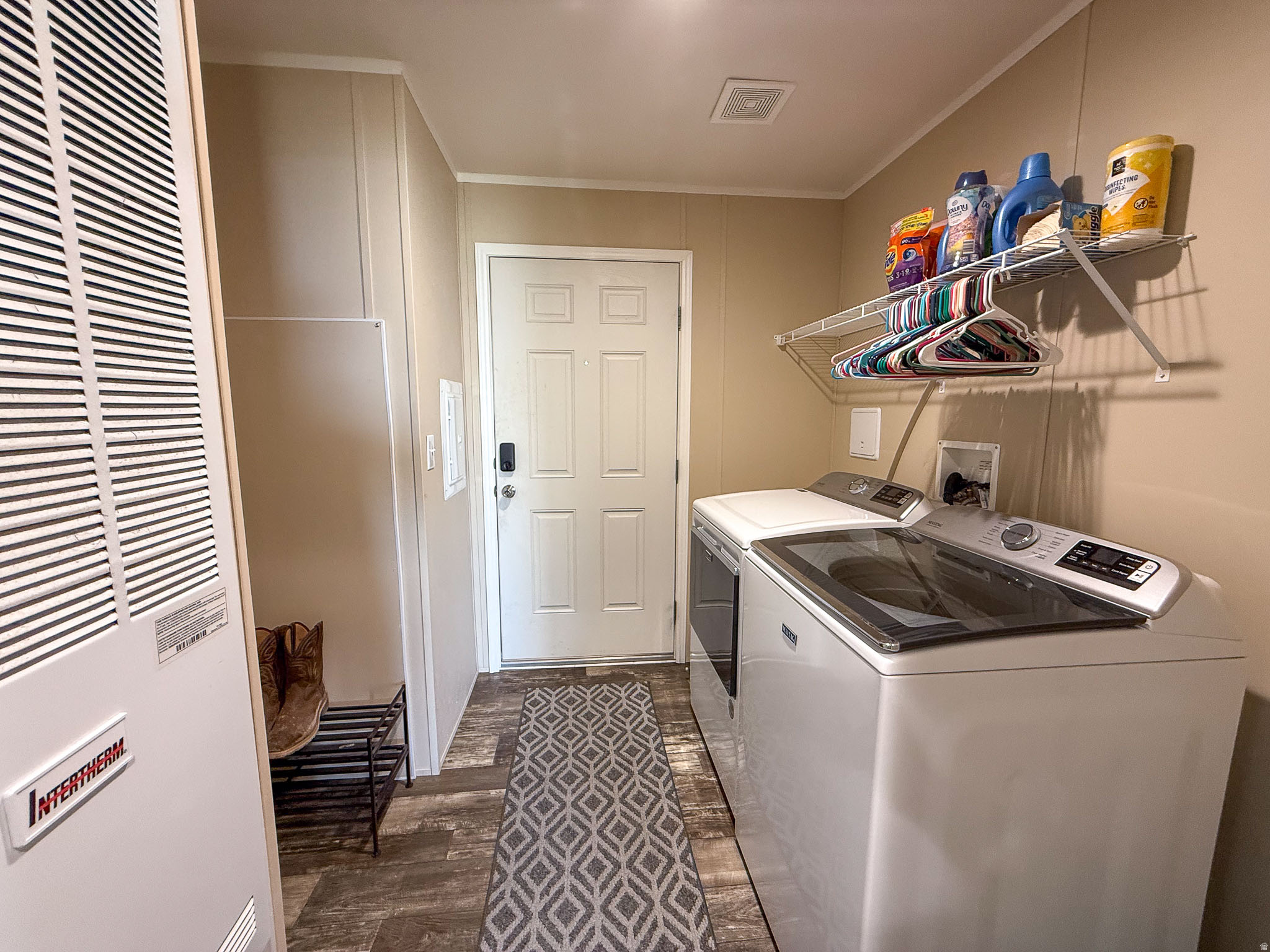 ROLLING HILLS ESTATES - Residential