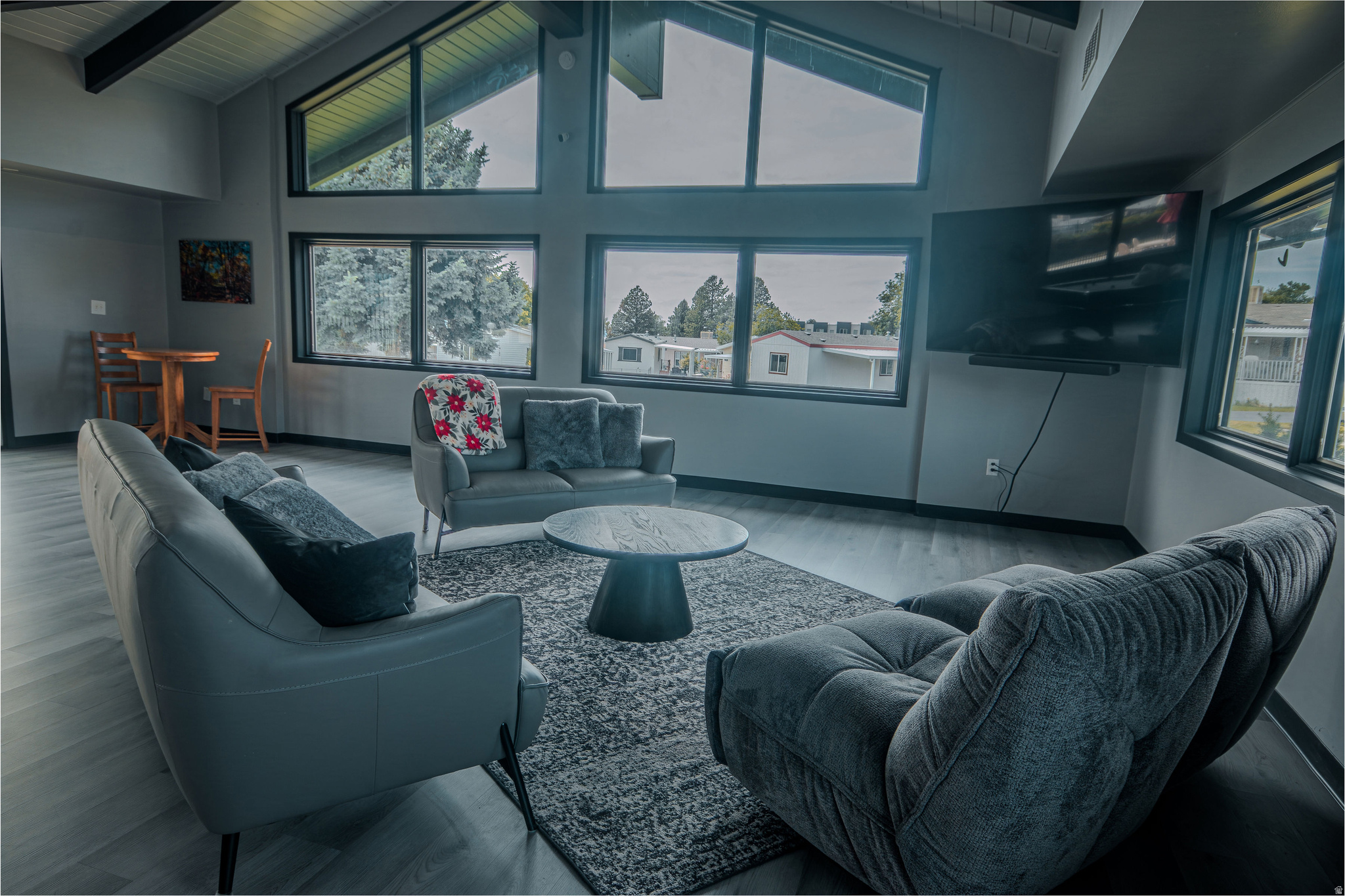 ROLLING HILLS ESTATES - Residential