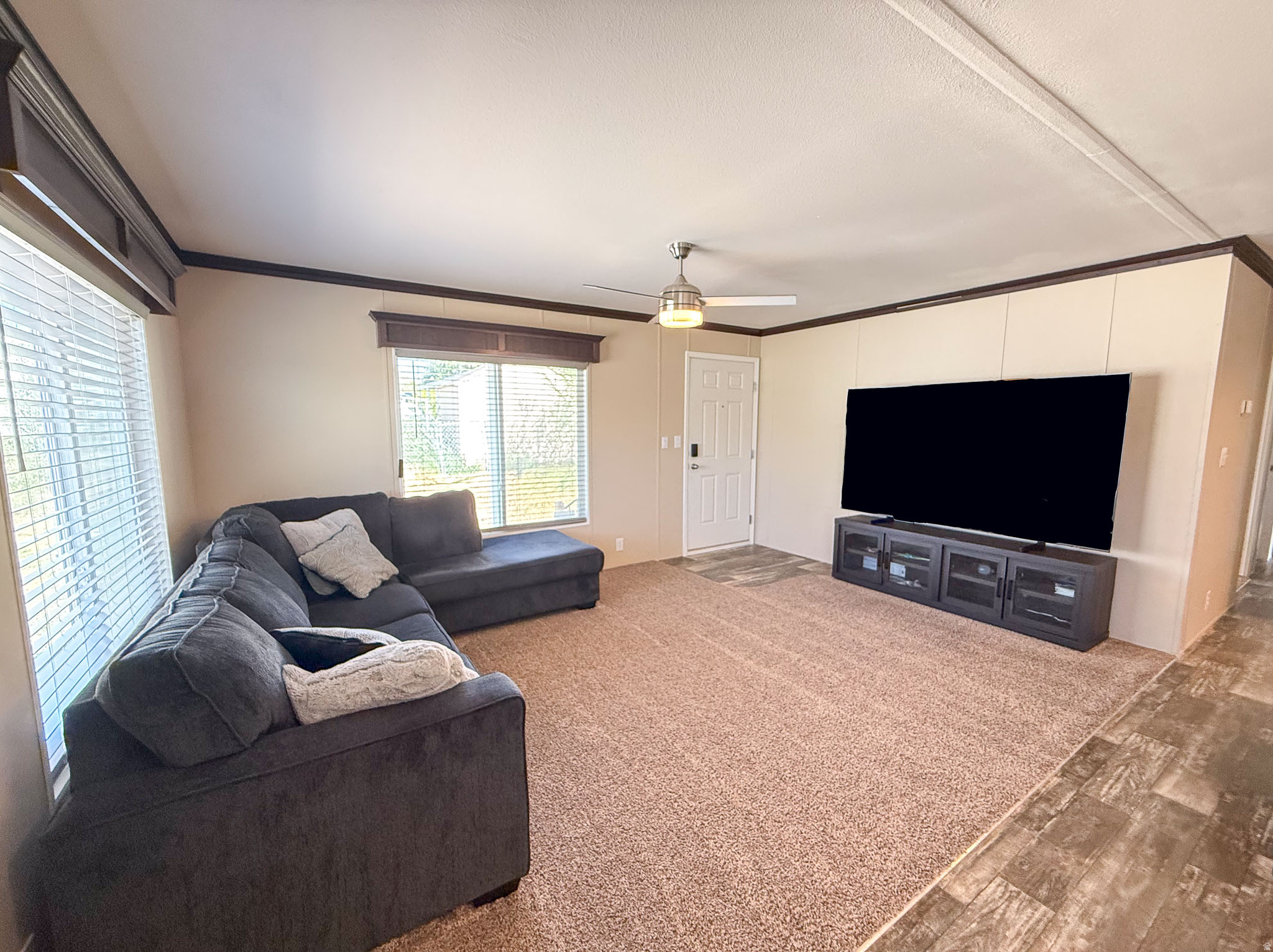 ROLLING HILLS ESTATES - Residential