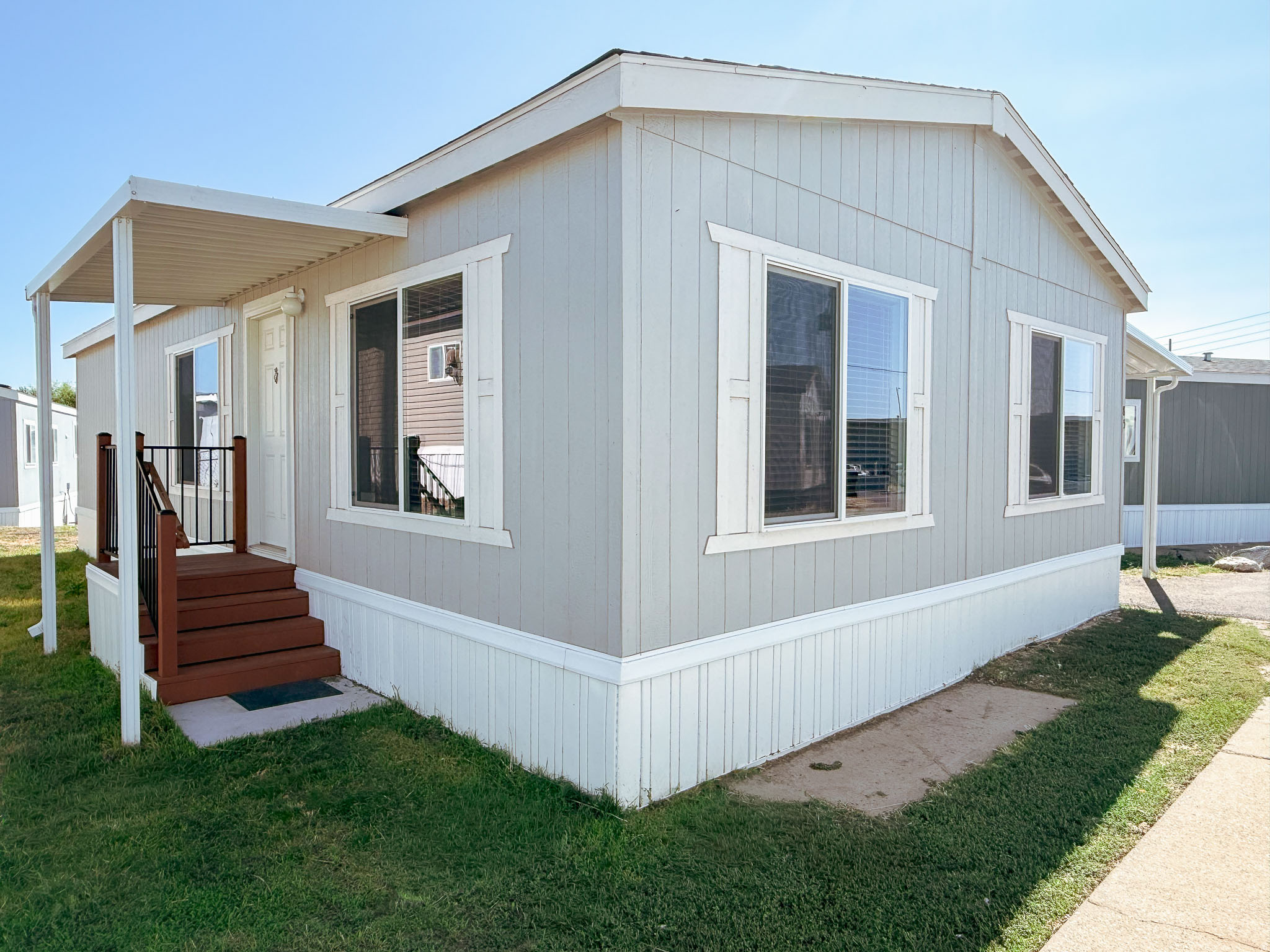 ROLLING HILLS ESTATES - Residential