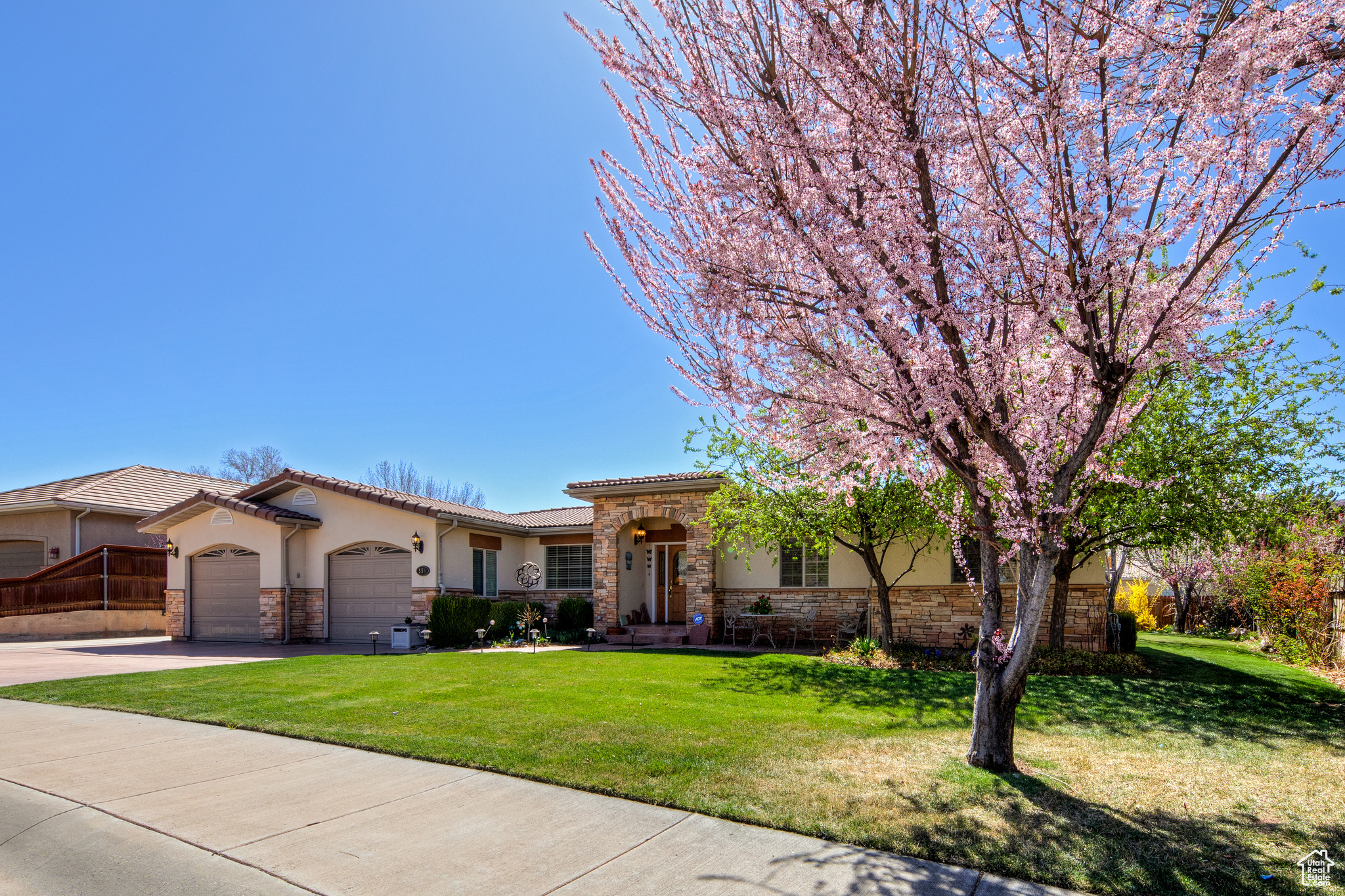 558 Winesap Cir, Moab, Utah image 3