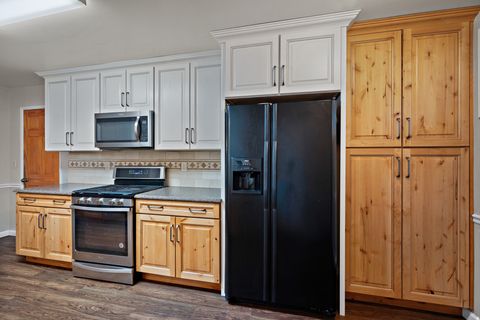 Tiny photo for 1610 E MOOR DALE LN S, Holladay, UT 84117 (MLS # 2129934)