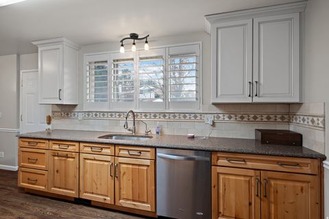 Tiny photo for 1610 E MOOR DALE LN S, Holladay, UT 84117 (MLS # 2129934)