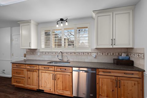 Tiny photo for 1610 E MOOR DALE LN S, Holladay, UT 84117 (MLS # 2129934)