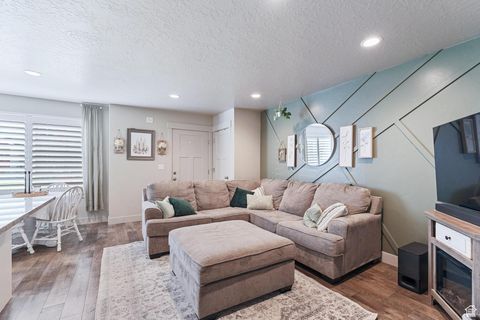 Tiny photo for 50 W 400 S, Santaquin, UT 84655 (MLS # 2109702)