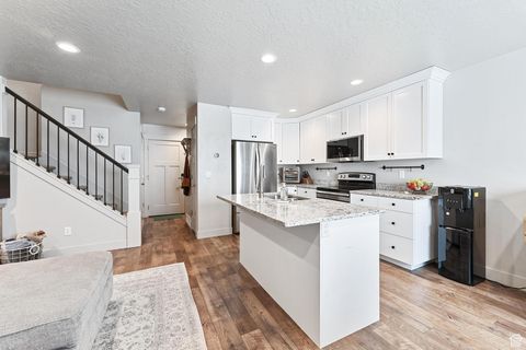Tiny photo for 50 W 400 S, Santaquin, UT 84655 (MLS # 2109702)