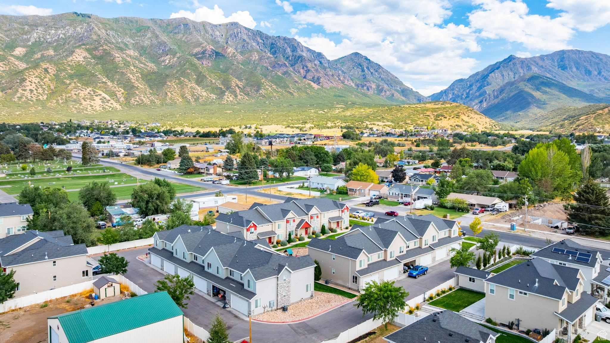 ORCHARD PARK TOWNHOM - Residential