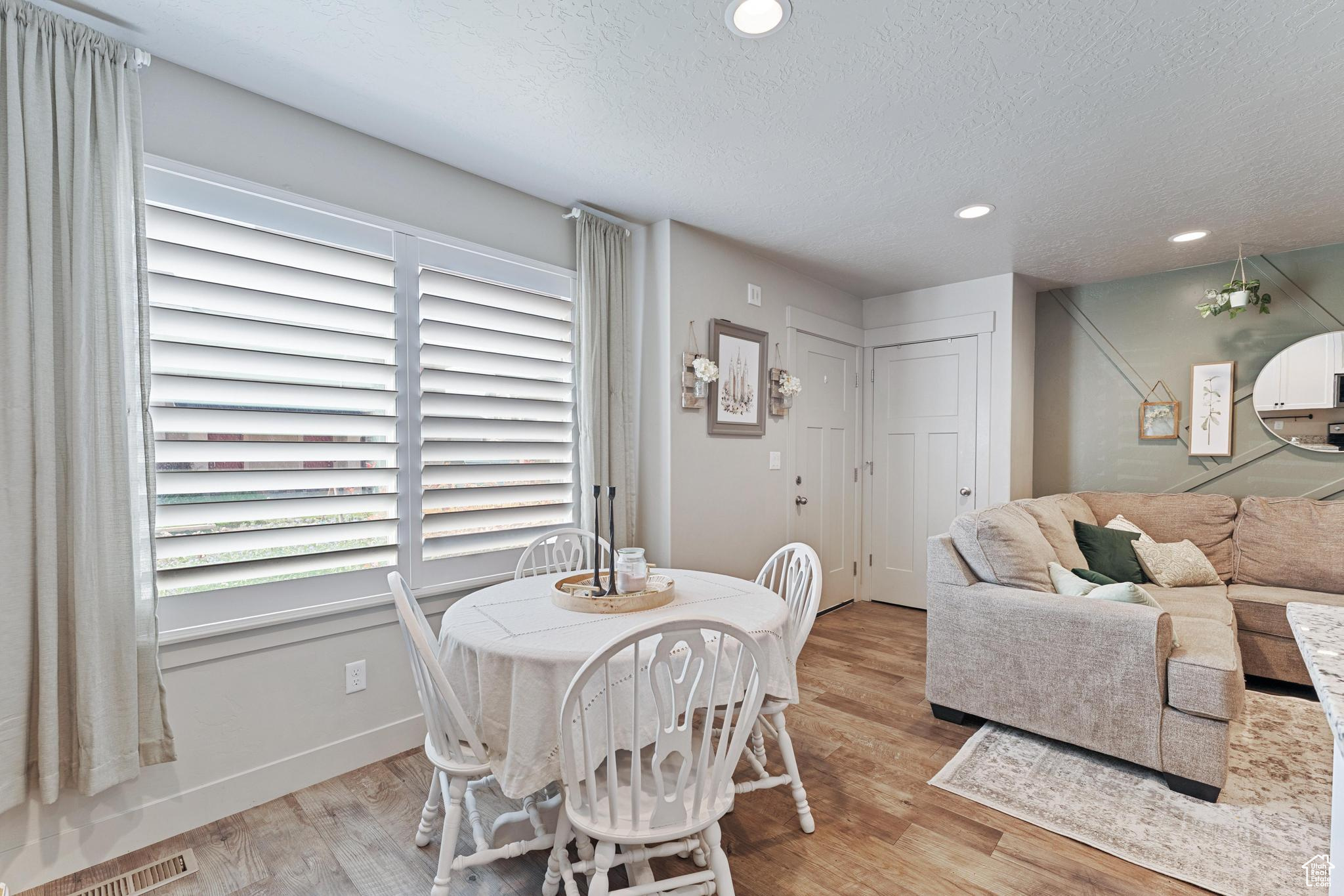 ORCHARD PARK TOWNHOM - Residential