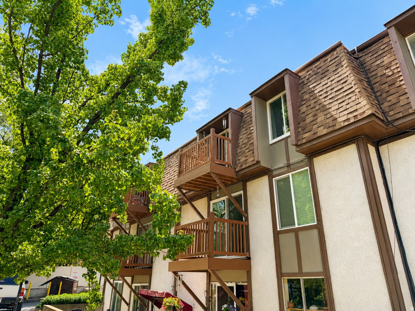 WILLOWS CONDM - Residential
