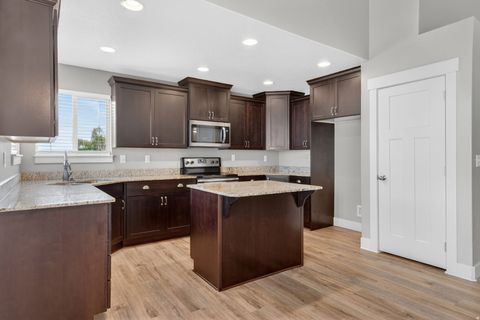 Tiny photo for 1118 N 580 St E, Pleasant Grove, UT 84062 (MLS # 2151131)