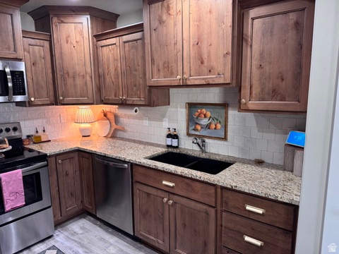 CRAIGS CORNER TOWNHOMES PRUD - Residential