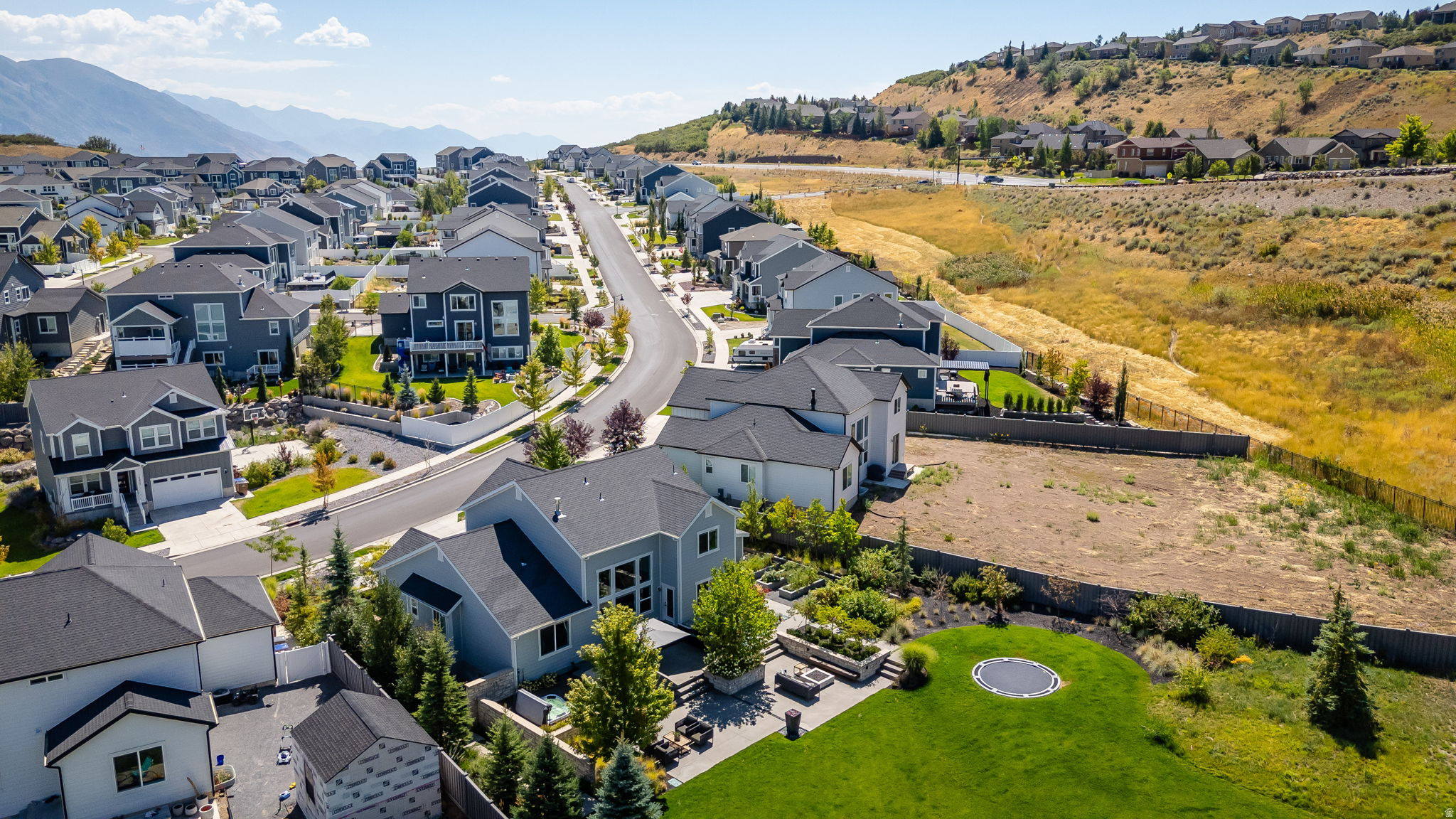 HIDDEN CANYON ESTATE - Residential