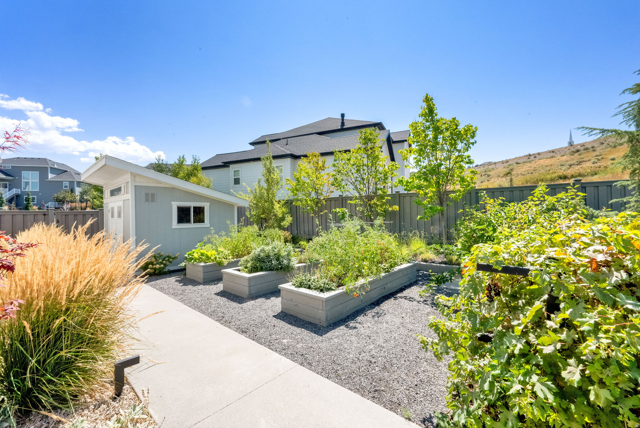 HIDDEN CANYON ESTATE - Residential