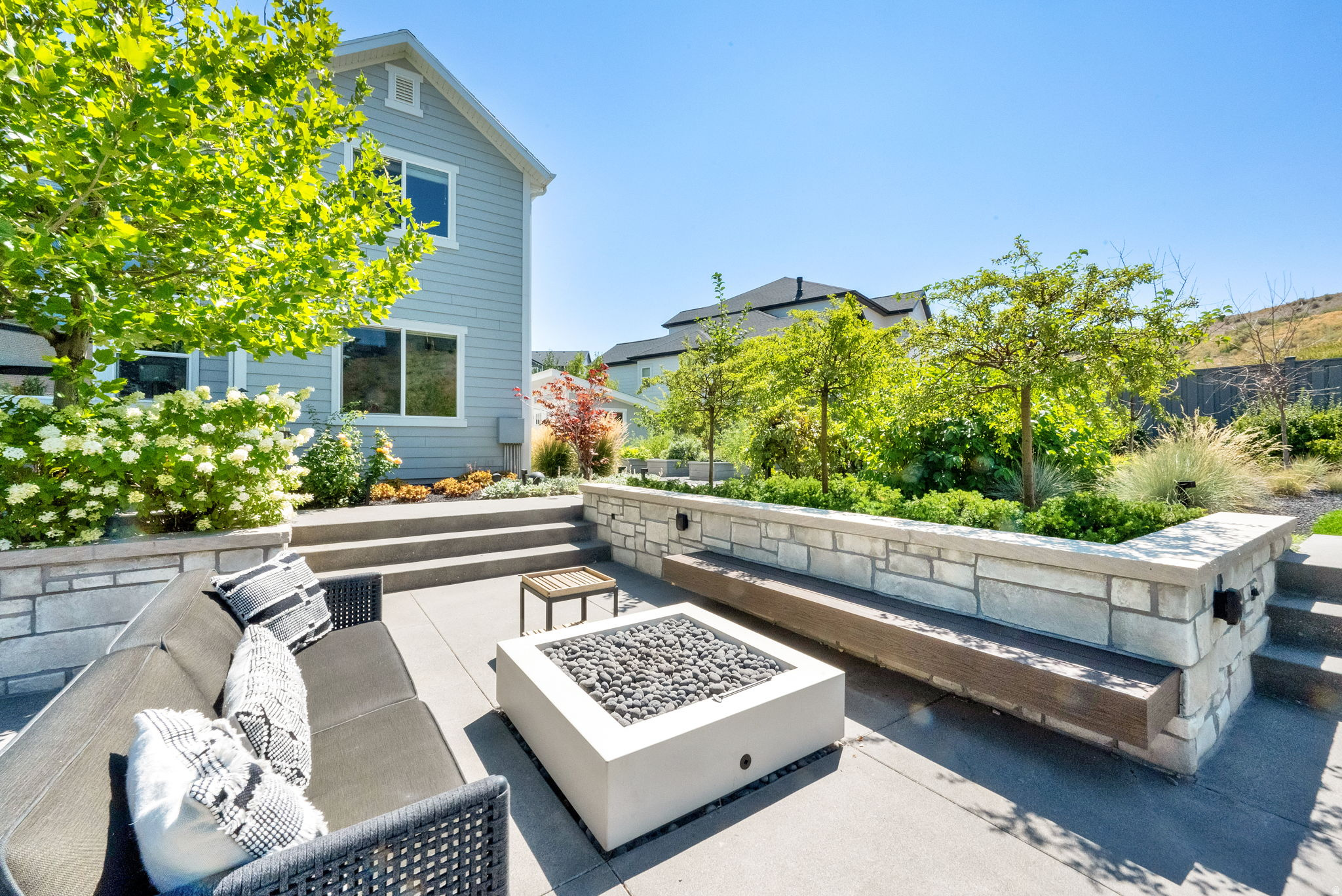 HIDDEN CANYON ESTATE - Residential