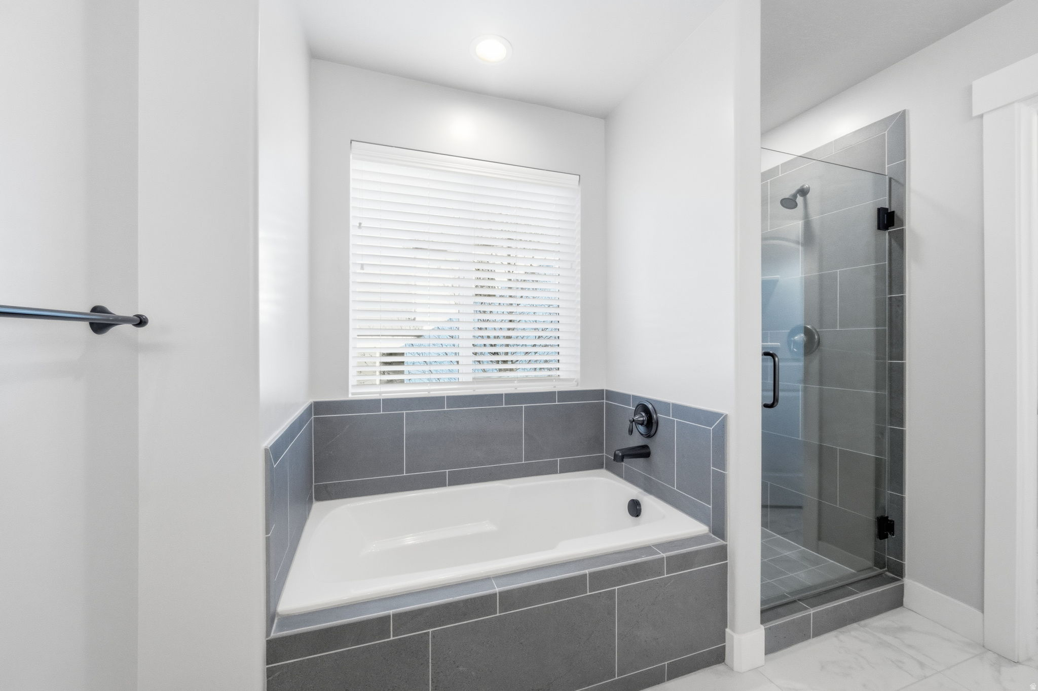 HIDDEN CANYON ESTATE - Residential