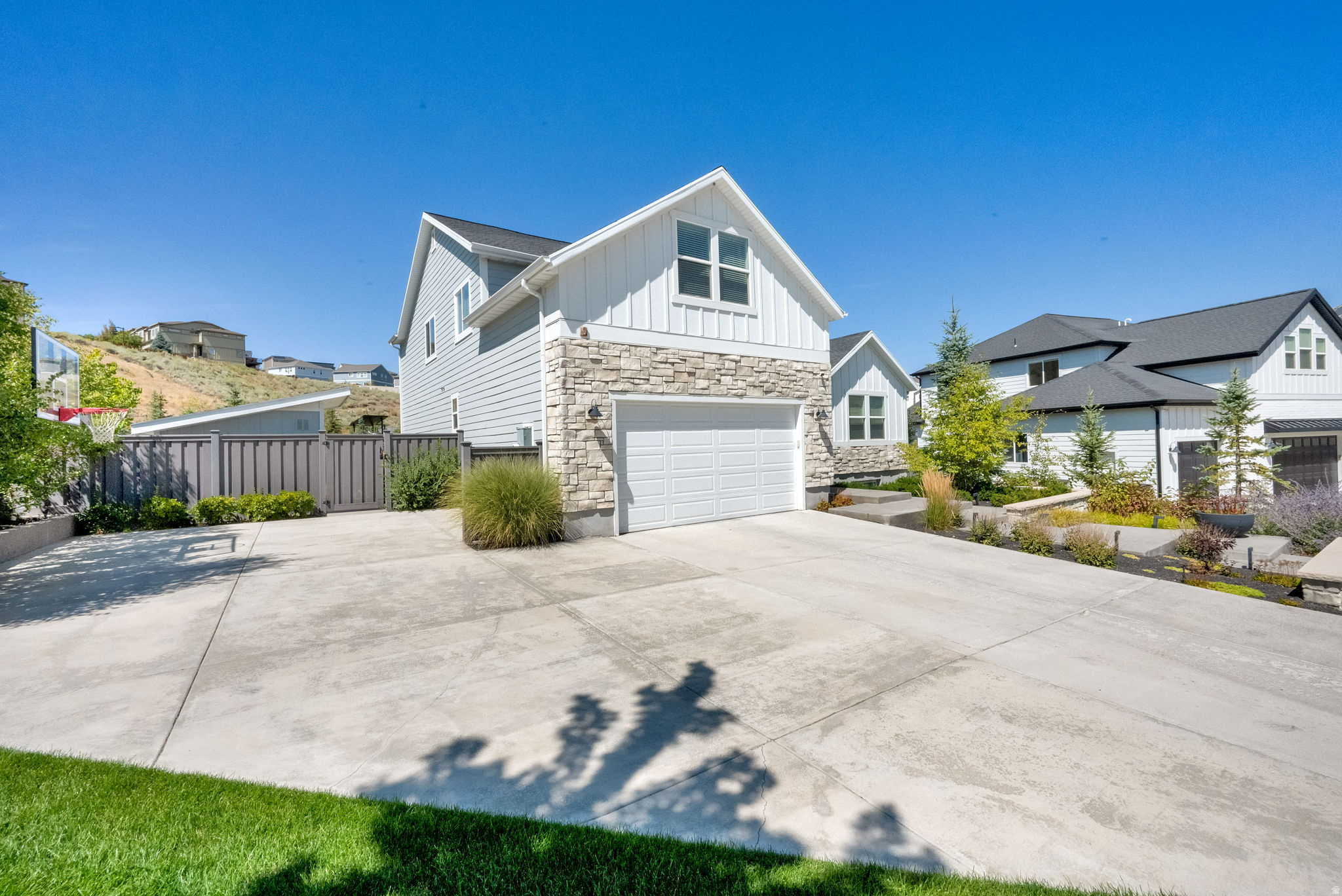 HIDDEN CANYON ESTATE - Residential