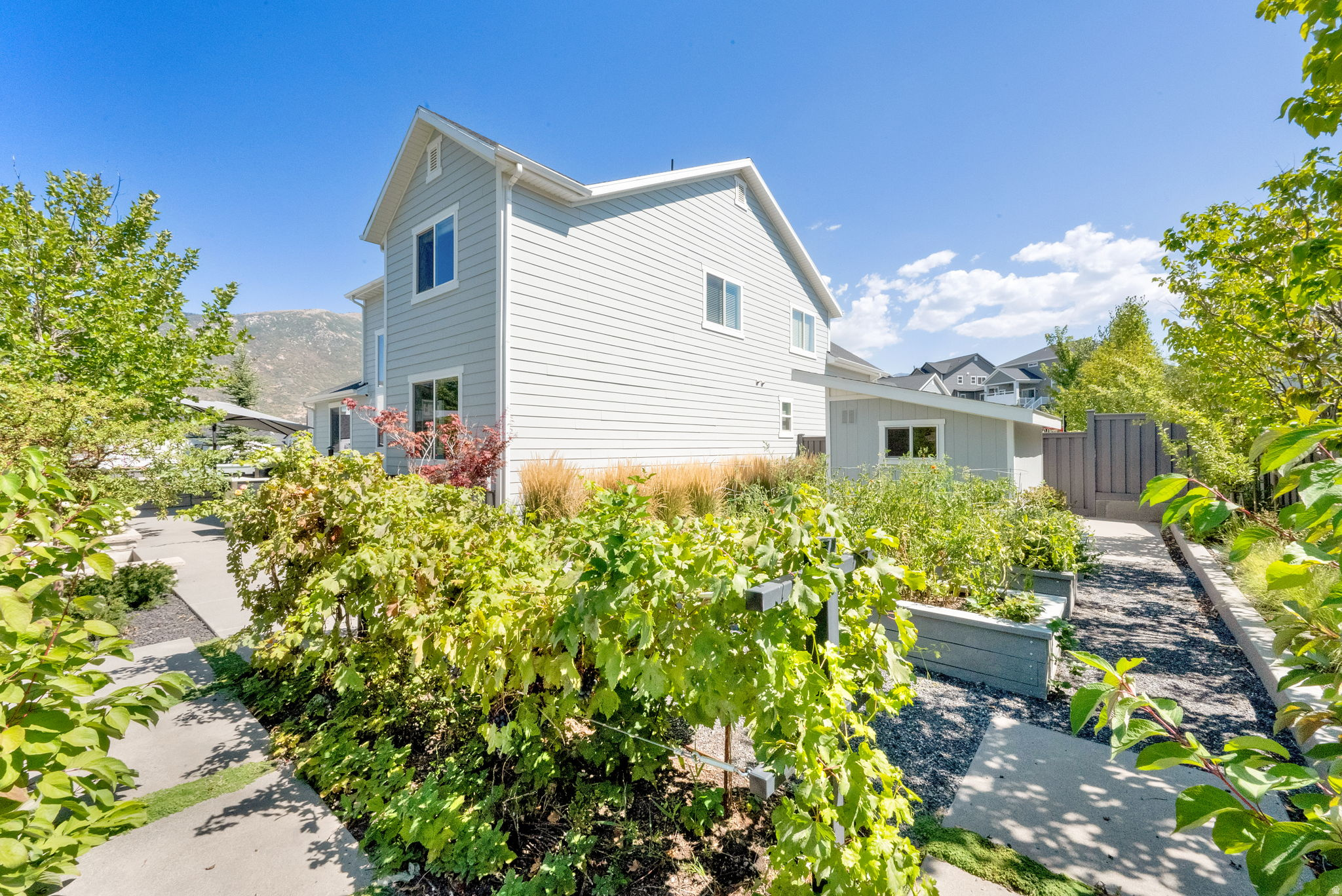 HIDDEN CANYON ESTATE - Residential