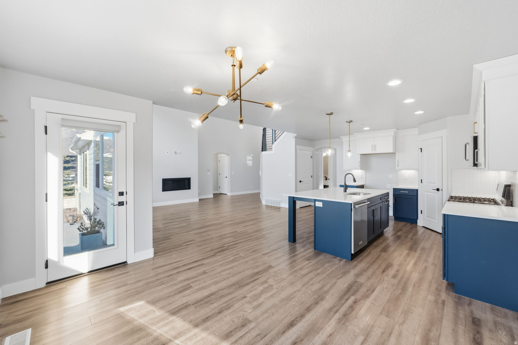 HIDDEN CANYON ESTATE - Residential