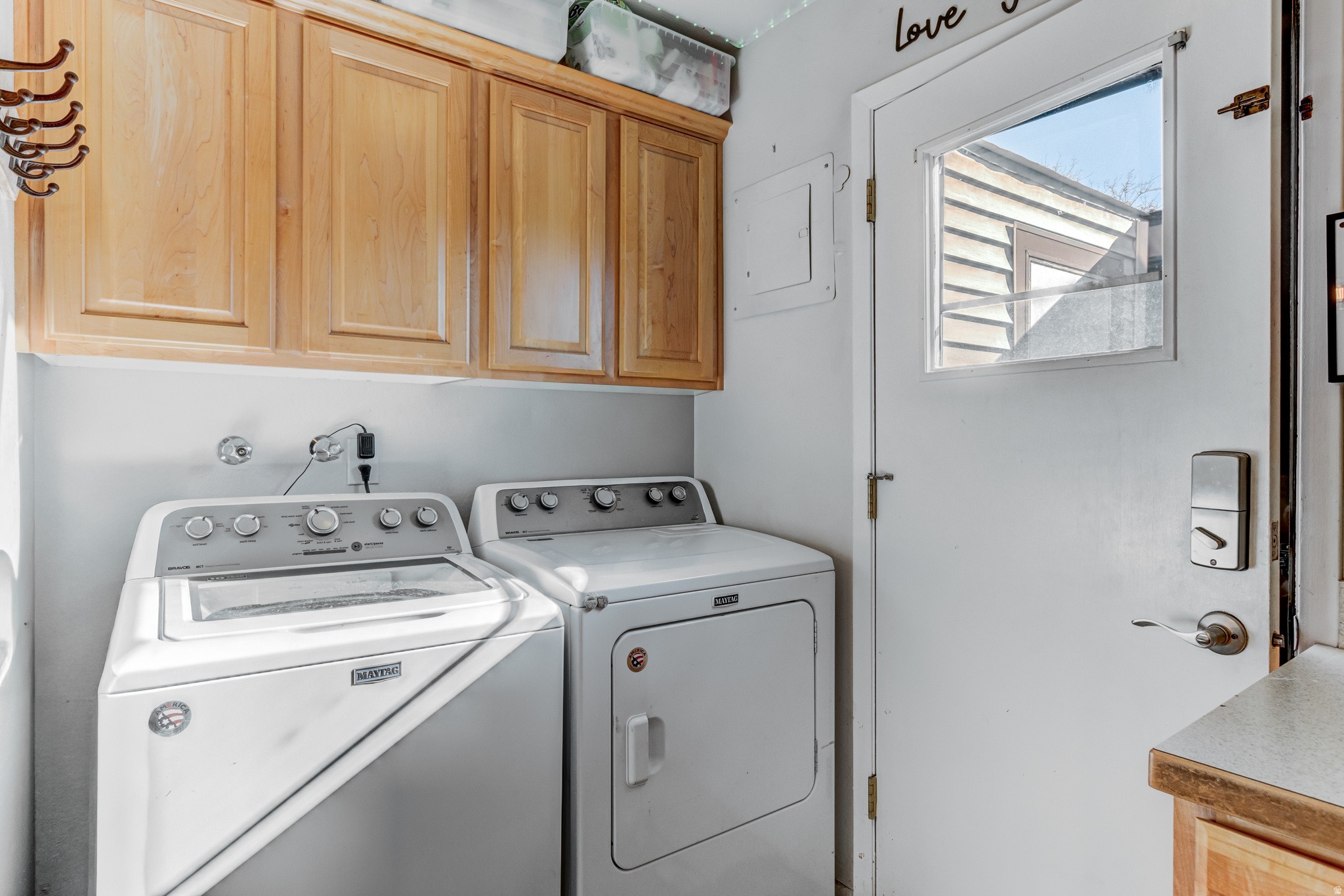 CEDAR SPRINGS CONDOM - Residential