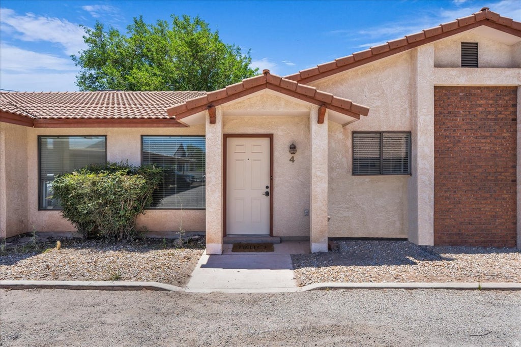 Photo of 361 W 500 N #4, Saint George, UT 84770 (MLS # 2164548)