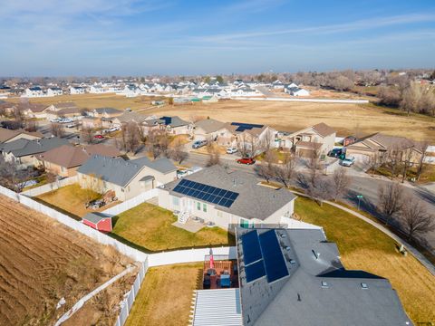 Tiny photo for 589 W 25 N, Clearfield, UT 84015 (MLS # 2136349)