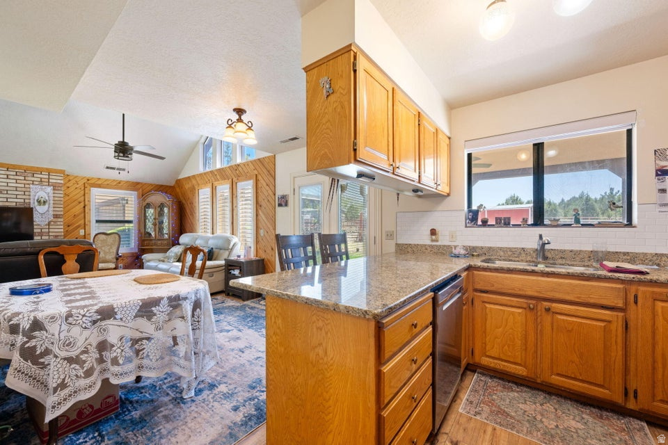 DAMMERON VALLEY HOMESTEADS - Residential