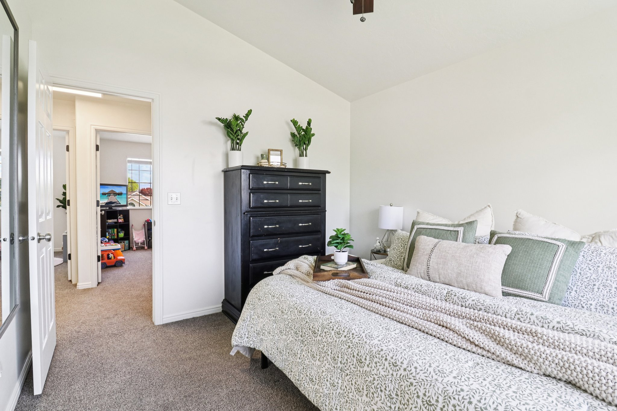 SIERRA ESTATES - Residential