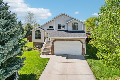 Tiny photo for 2119 N 2360 W, Clinton, UT 84015 (MLS # 2149003)