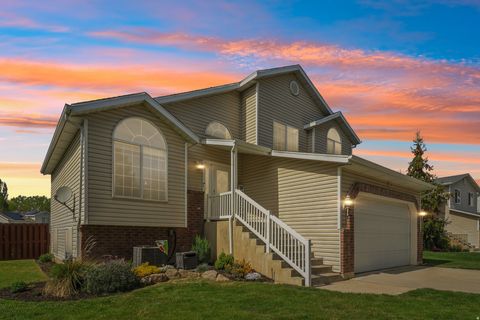 Tiny photo for 2119 N 2360 W, Clinton, UT 84015 (MLS # 2149003)