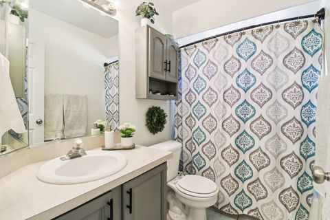 Tiny photo for 2119 N 2360 W, Clinton, UT 84015 (MLS # 2149003)