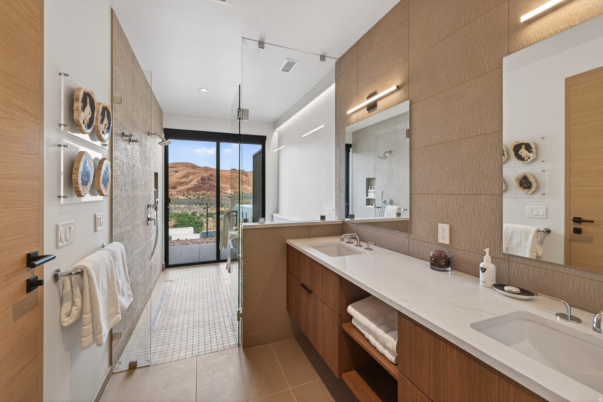 LIONSBACK RESORT - Residential