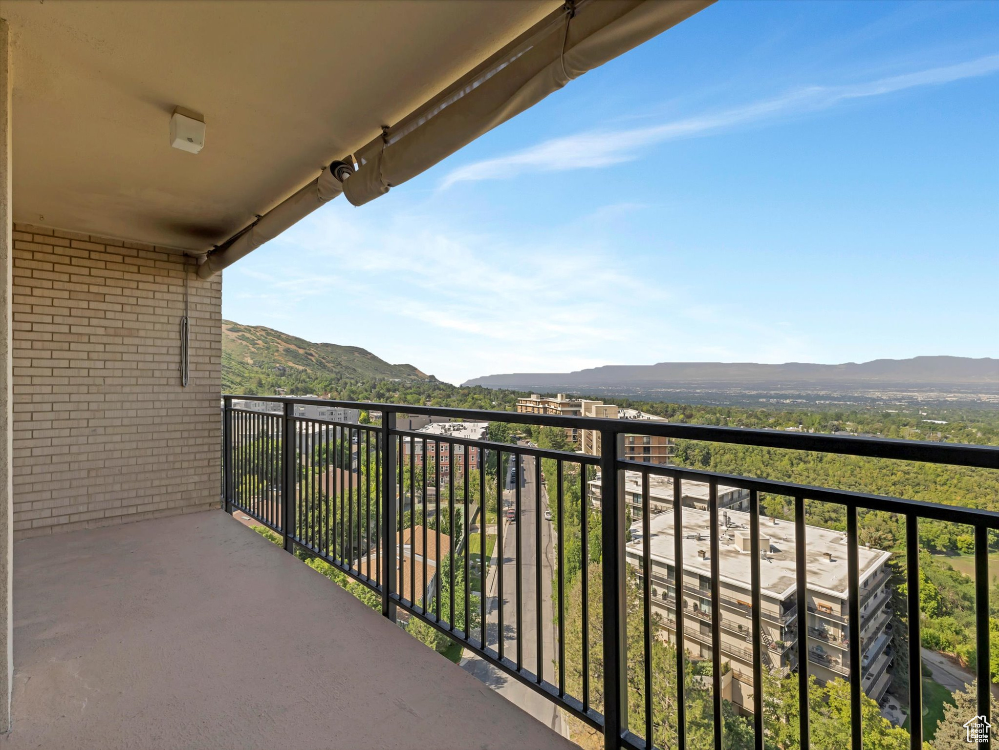 CANYON CREST - Residential