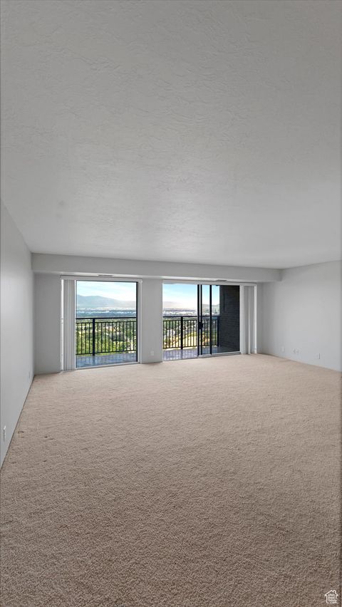 Tiny photo for 875 S DONNER WAY #1402, Salt Lake City, UT 84108 (MLS # 2101705)