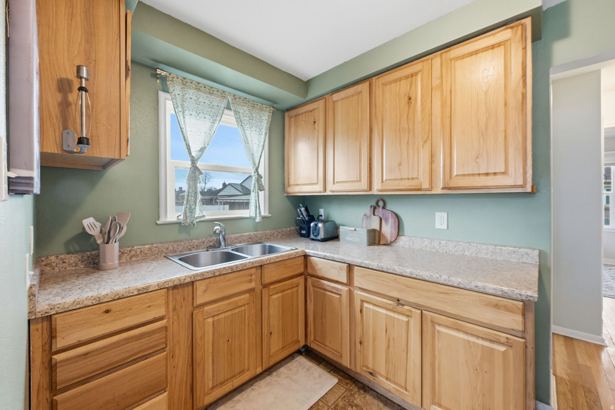 RIVERSIDE - Residential