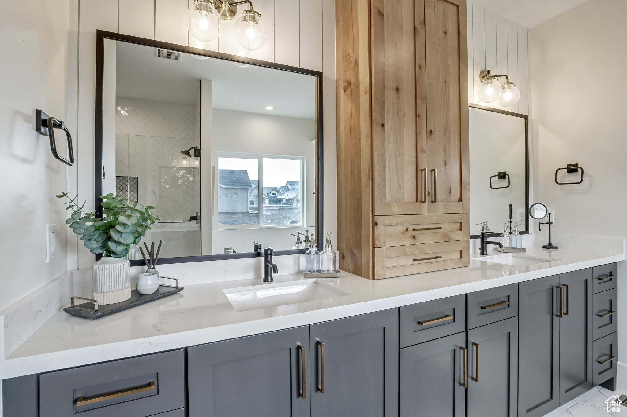 STARHAVEN VILLAS - Residential