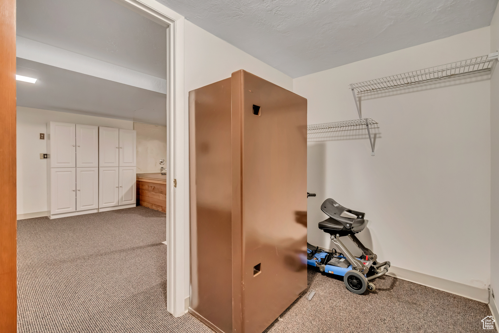 KNOLLWOOD CONDO PH 1 - Residential