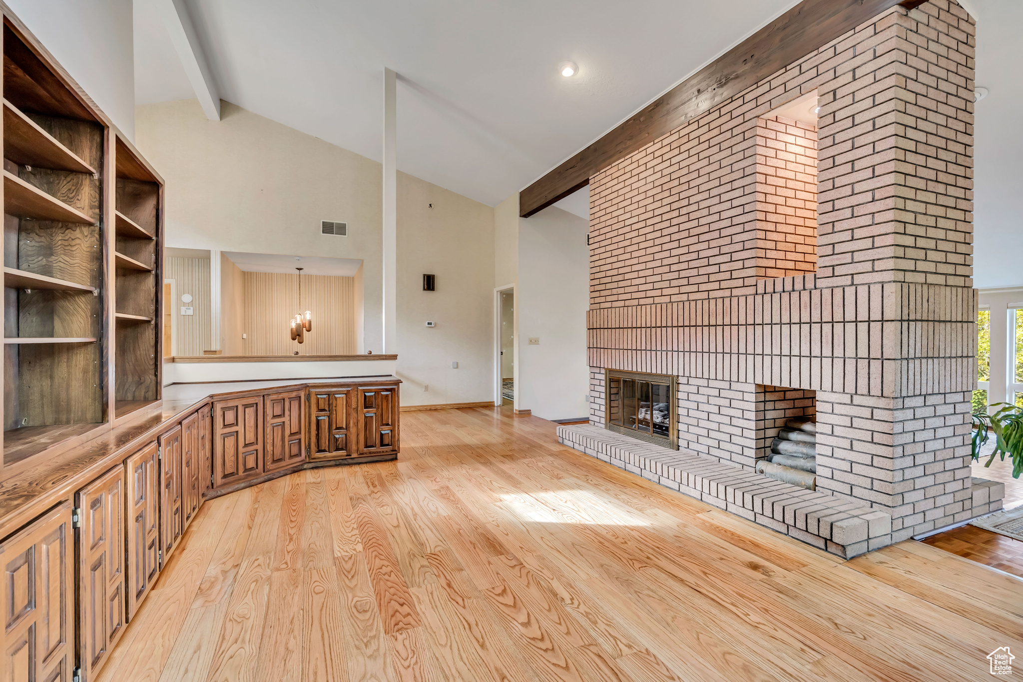 KNOLLWOOD CONDO PH 1 - Residential