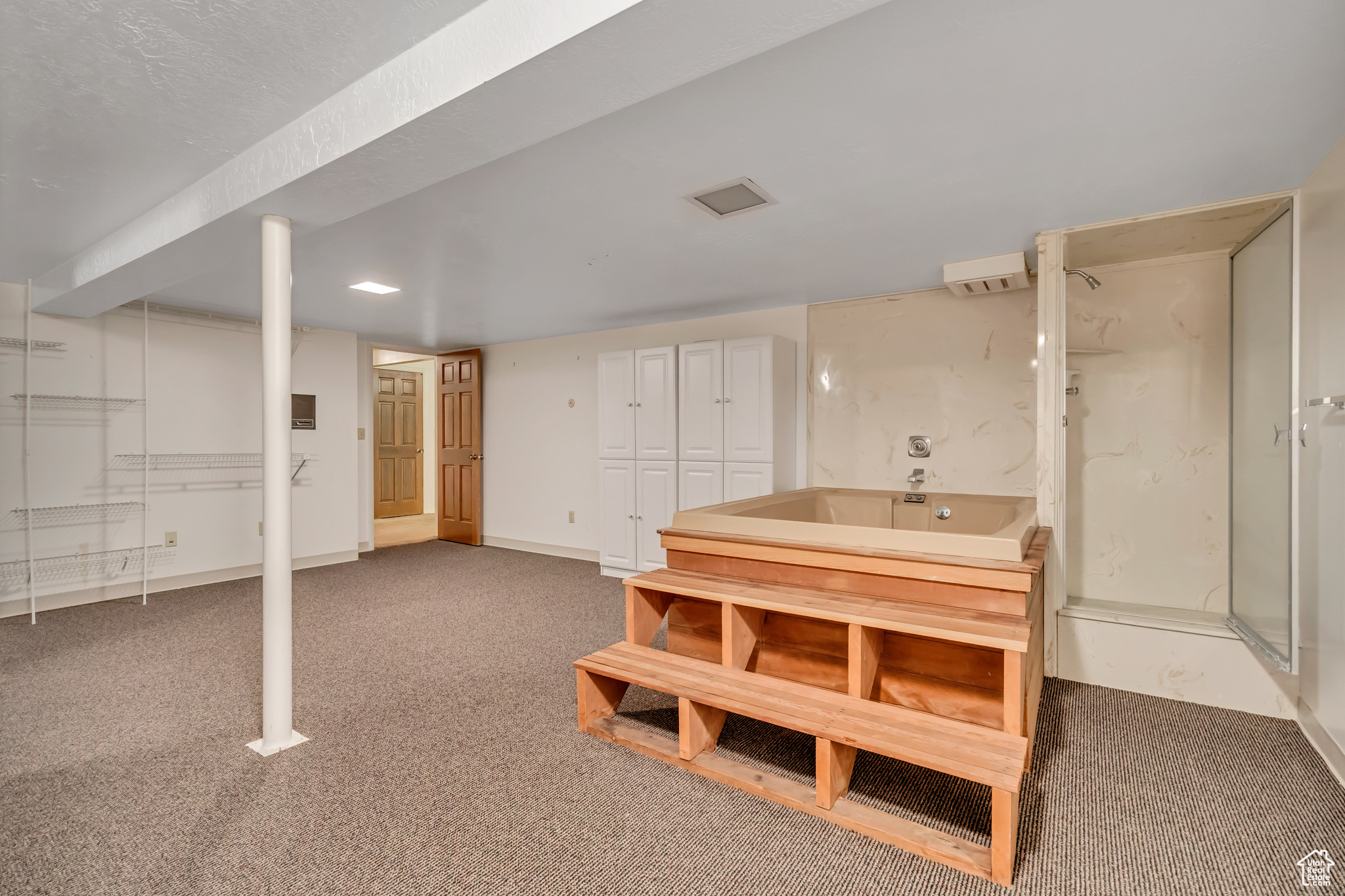 KNOLLWOOD CONDO PH 1 - Residential