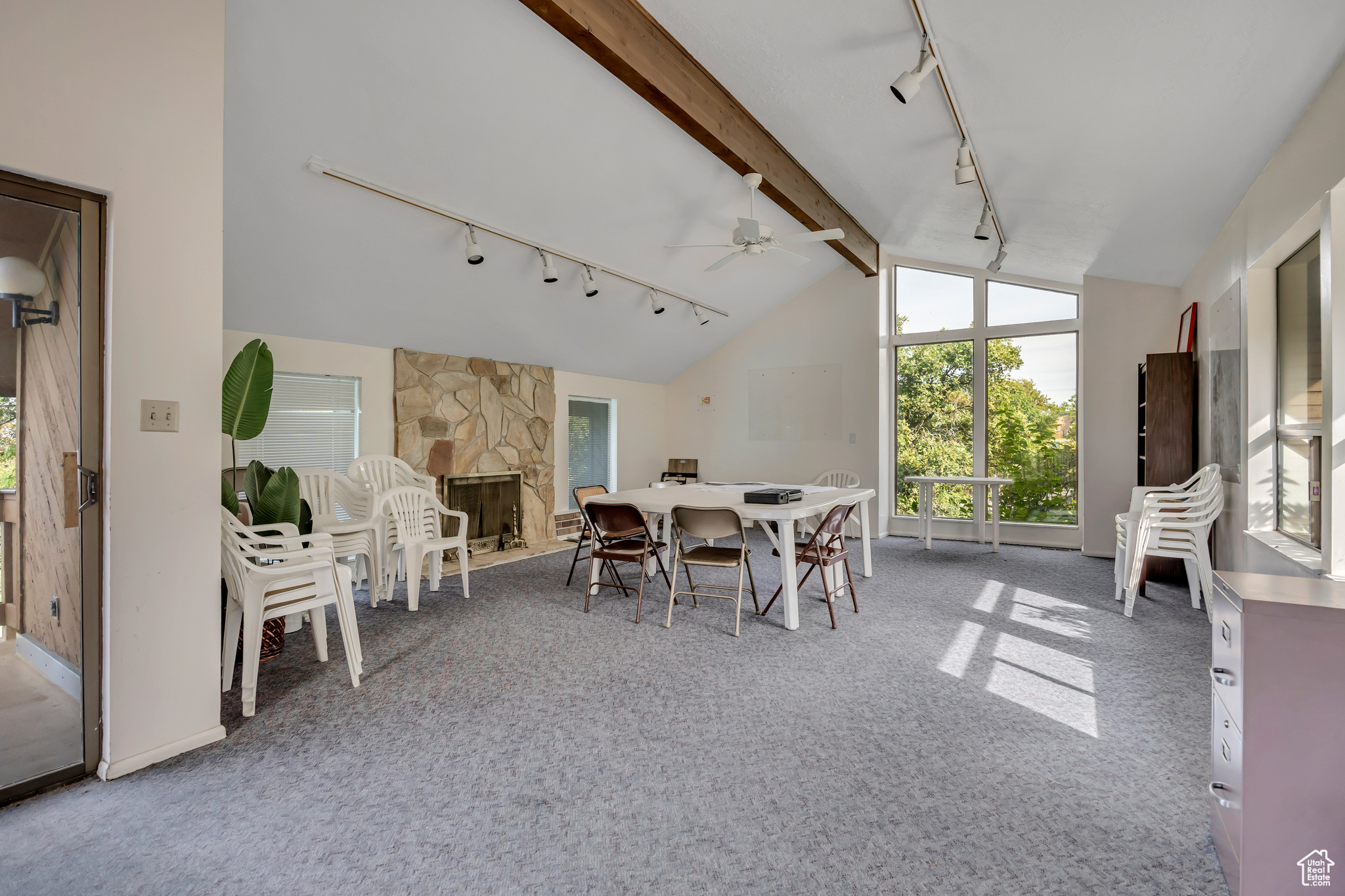 KNOLLWOOD CONDO PH 1 - Residential