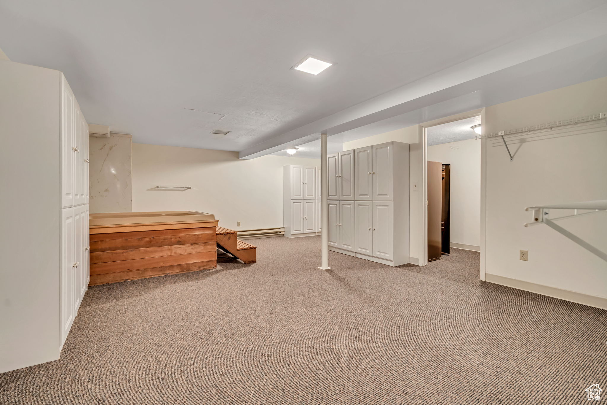 KNOLLWOOD CONDO PH 1 - Residential