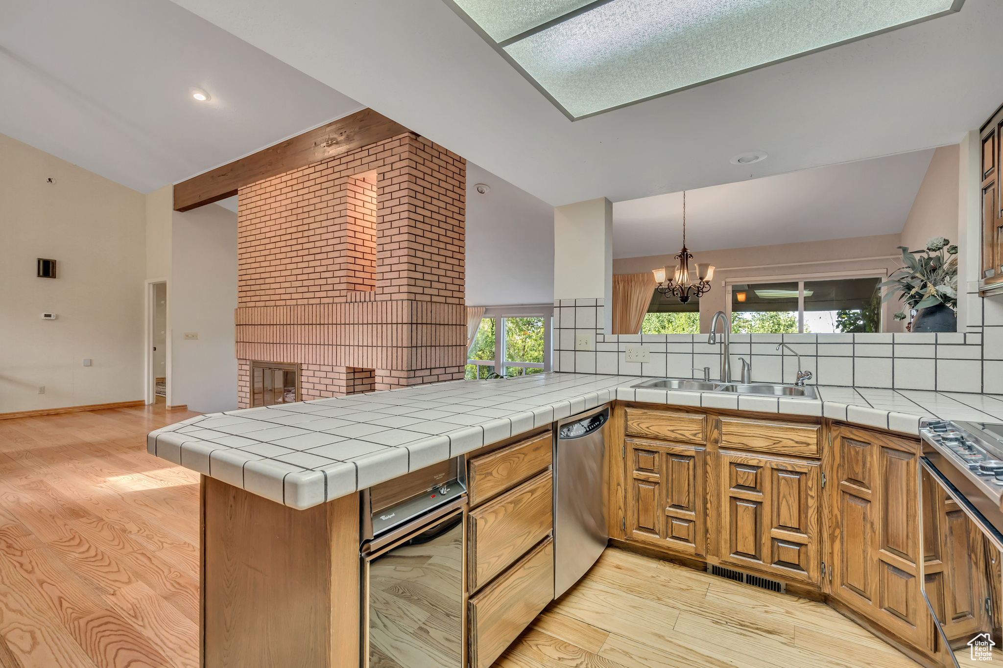 KNOLLWOOD CONDO PH 1 - Residential