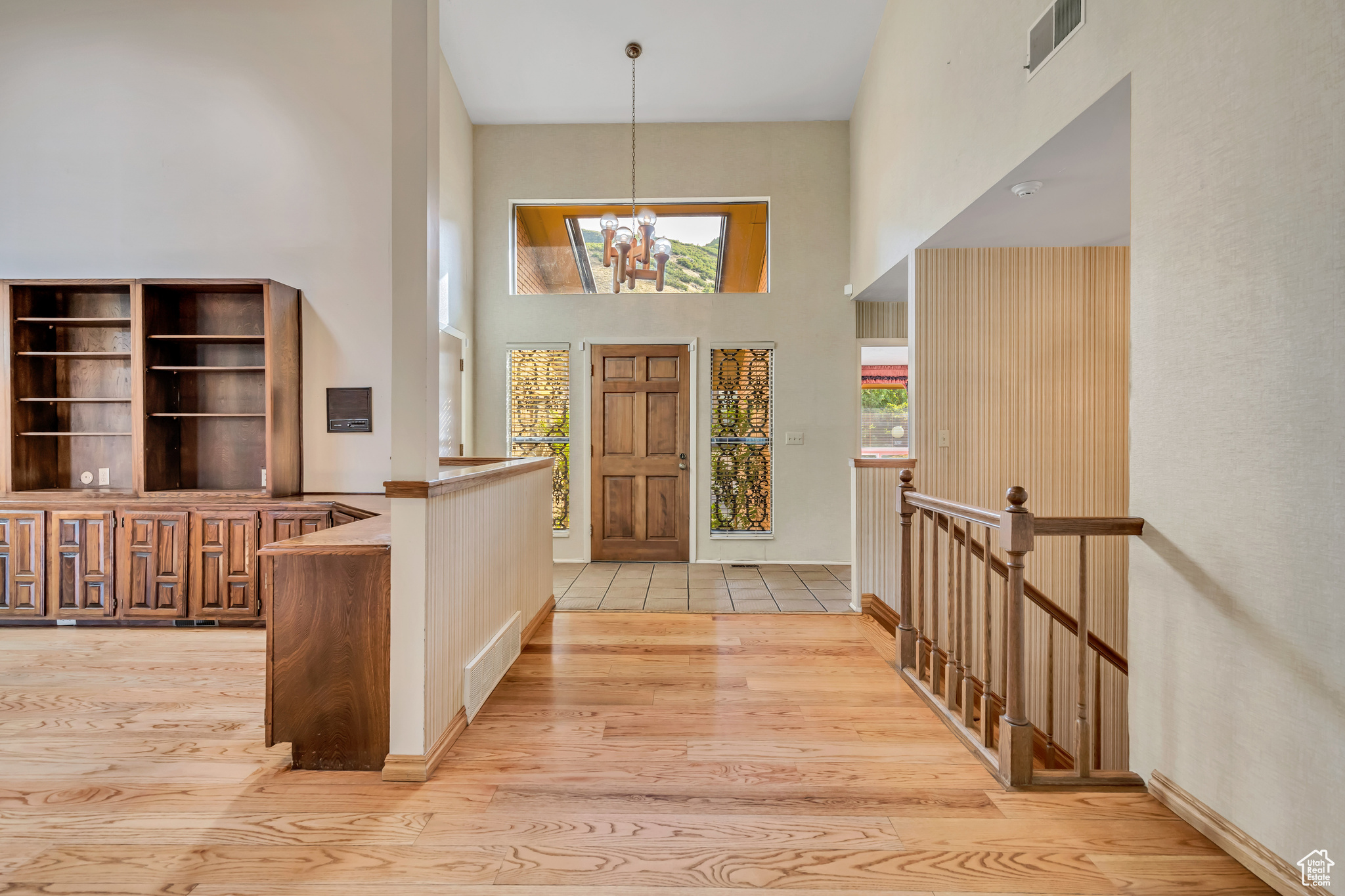 KNOLLWOOD CONDO PH 1 - Residential