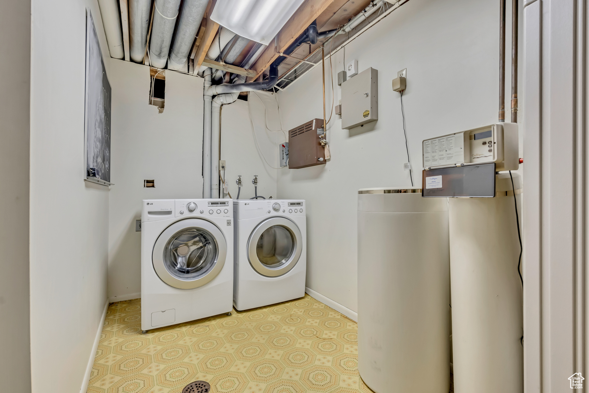 KNOLLWOOD CONDO PH 1 - Residential