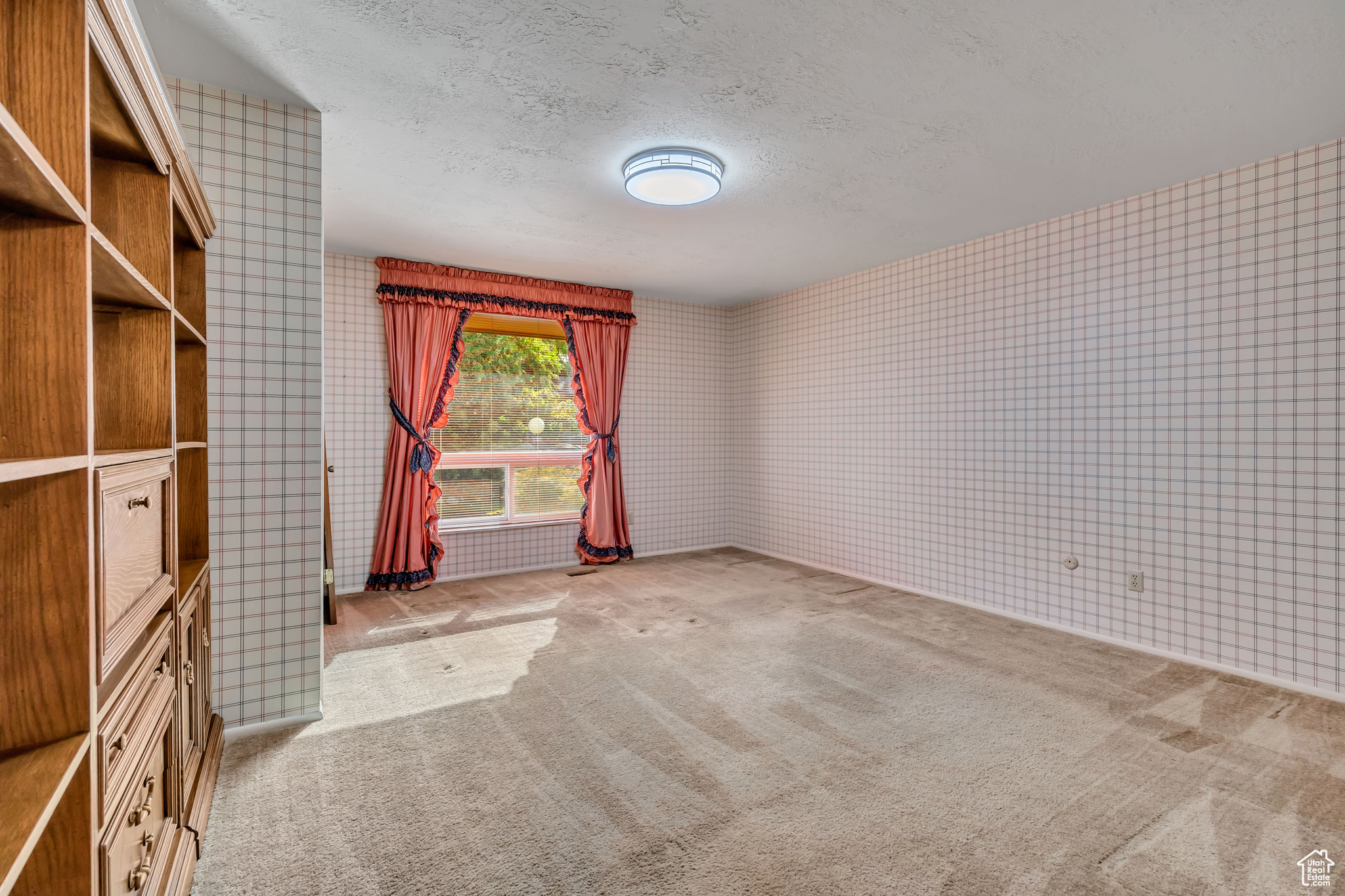 KNOLLWOOD CONDO PH 1 - Residential