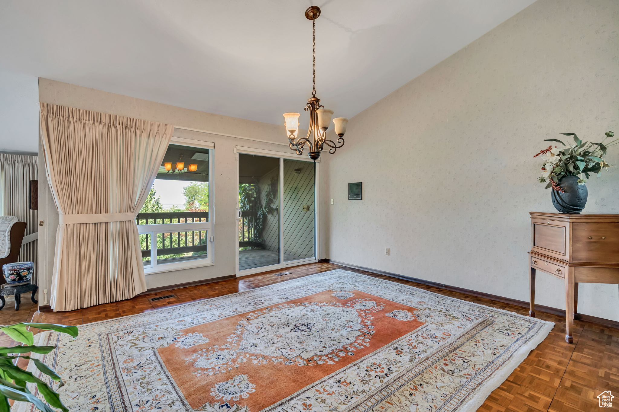 KNOLLWOOD CONDO PH 1 - Residential