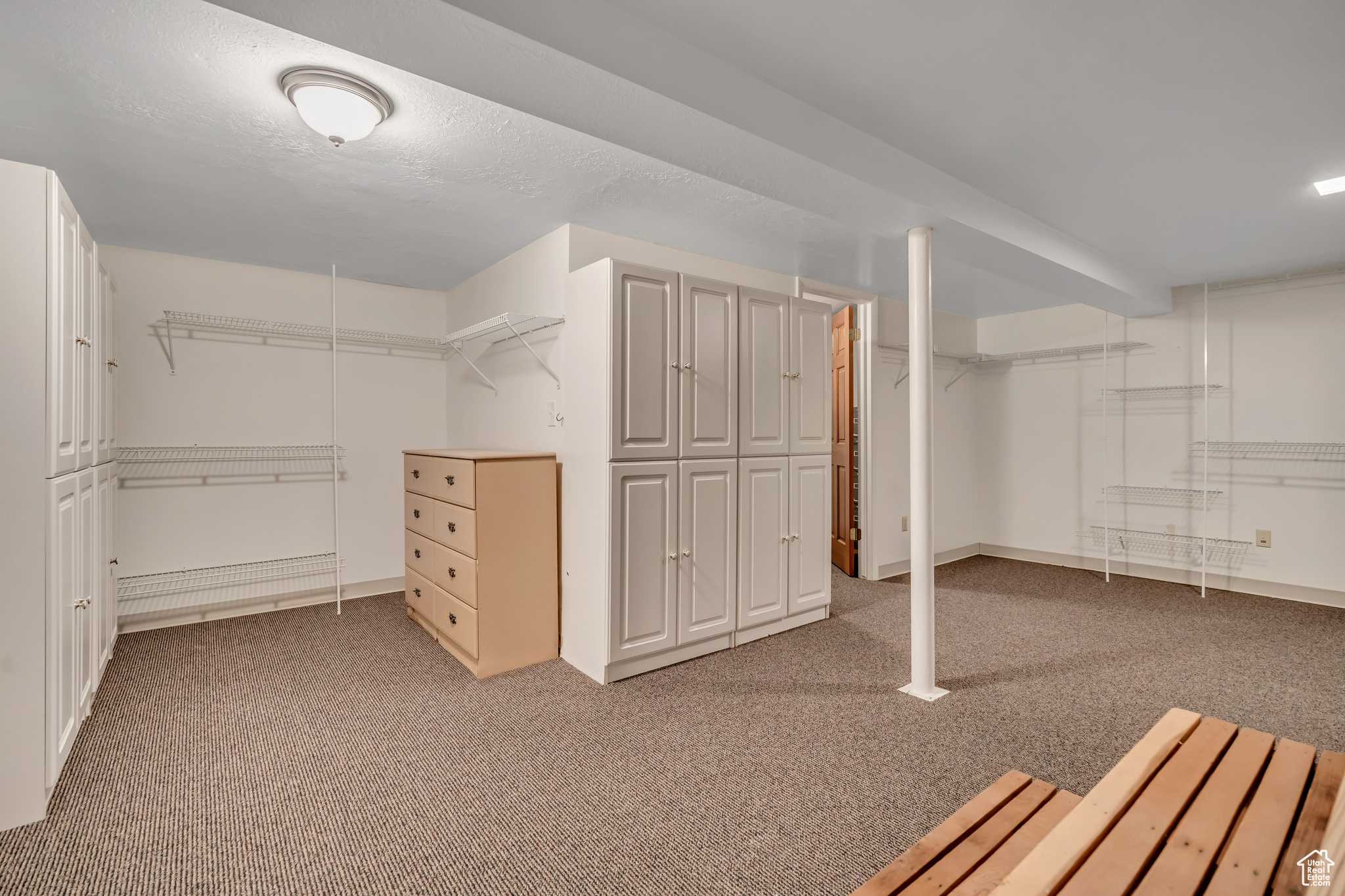 KNOLLWOOD CONDO PH 1 - Residential