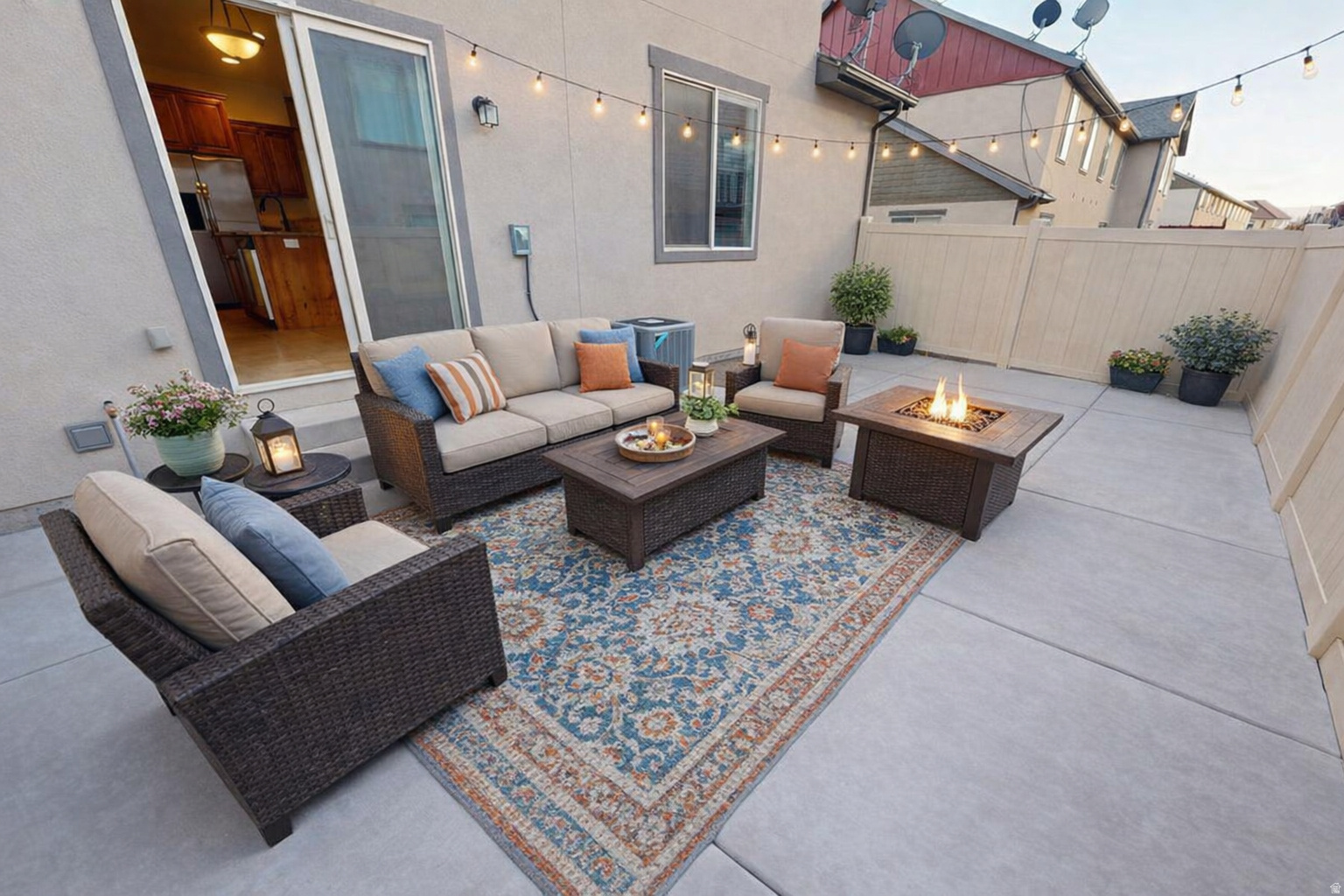 THE COVE @ JORDAN RIVER - Residential